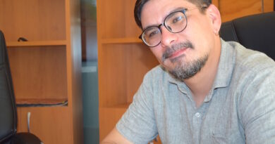 Académico sostiene que las cifras oficiales no reflejan el real déficit habitacional en Chile