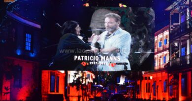 Con un sentido homenaje a los artistas que partieron, inició la noche de clausura de #Olmué2023