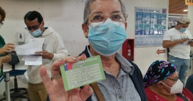 Hospital Dr. Gustavo Fricke refuerza vacunación con bivalente contra el covid