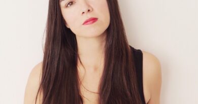 Con evento cultural se lanzará libro “La Niña perro ha muerto” de la artista porteña Carolina Aparici