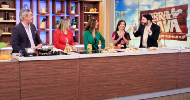 Karla Constant fue presentada en su regreso a Canal 13.