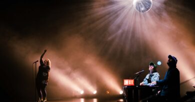 Radioteatro “El día en que el Sol descubrió que era una Estrella” se presentará en el Teatro Municipal de Quilpué, en vivo.