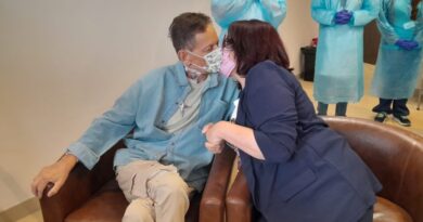 Paciente del Hospital Fricke cumplió su sueño: casarse con su pareja de hace 30 años.