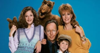 “Alf”, el clásico de los 80, vuelve a la TV chilena el sábado 6 de enero por Canal 13.