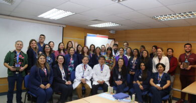 Hospital Carlos Van Buren reconoce destacado desempeño de funcionarios y unidades en prevención de infecciones intrahospitalarias durante el 2023.