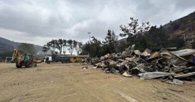 Con camiones y maquinaria pesada comenzaron trabajos de remoción de escombros en Viña del Mar.