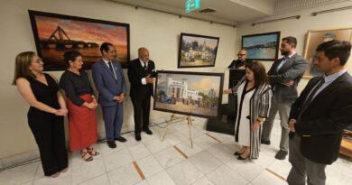 Inauguración exposición de arte en el Casino de Viña del Mar. Obras inéditas celebran los 150 años de la ciudad.