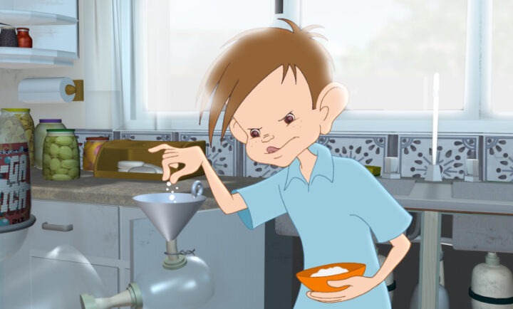 Papelucho, el niño animado, vierte polvo en un embudo. "Papelucho y el marciano" gratis en Villa Alemana.