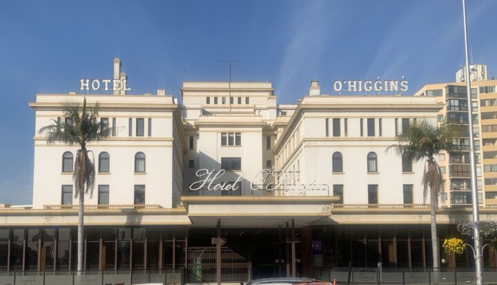 Ex Hotel O'Higgins, Viña del Mar. Nueva sede del Departamento de Tránsito para trámites de Licencias y Permisos de Circulación.