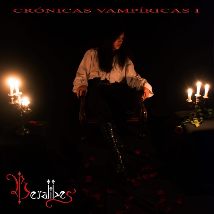 Portada de 'Crónicas Vampíricas I' de Beralibes. Figura vampírica en silla, luz de velas y rosas. EP de metal gótico.