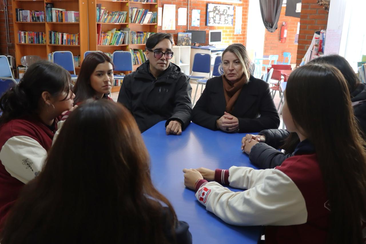 Alumnas de cuarto medio del Colegio Canadá que ingresaron a vías de admisión especial.