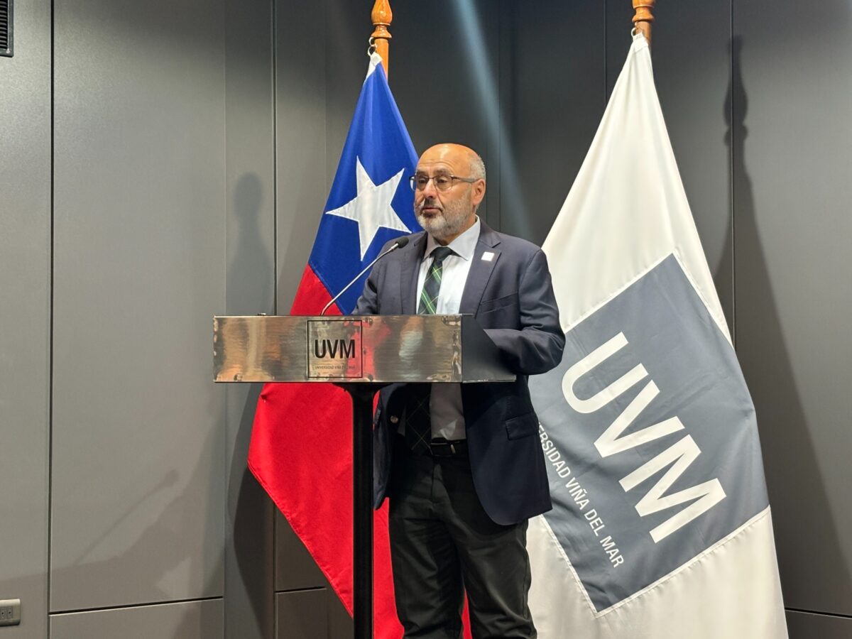 Ceremonia de lanzamiento de iniciativa intergeneracional de la Universidad Viña del Mar