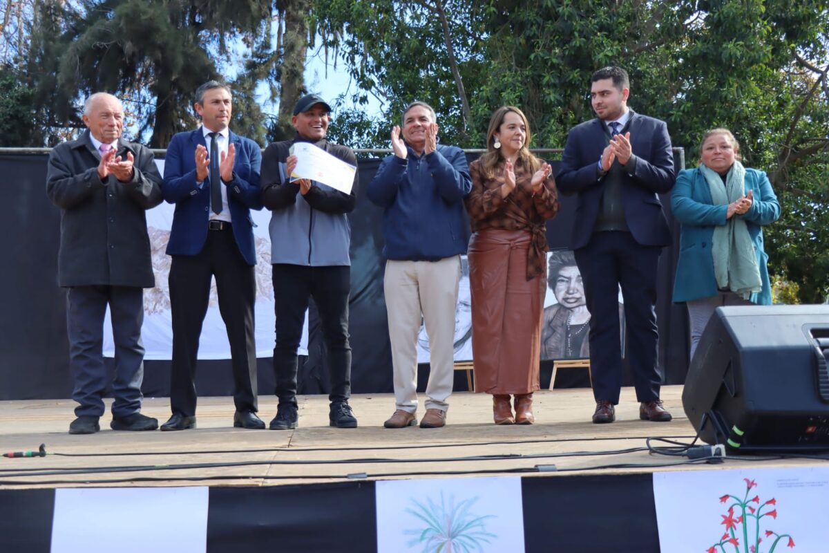 Homenaje a Humberto Chupete Suazo en la Plaza de Armas de Quillota en el marco del Día del Patrimonio.