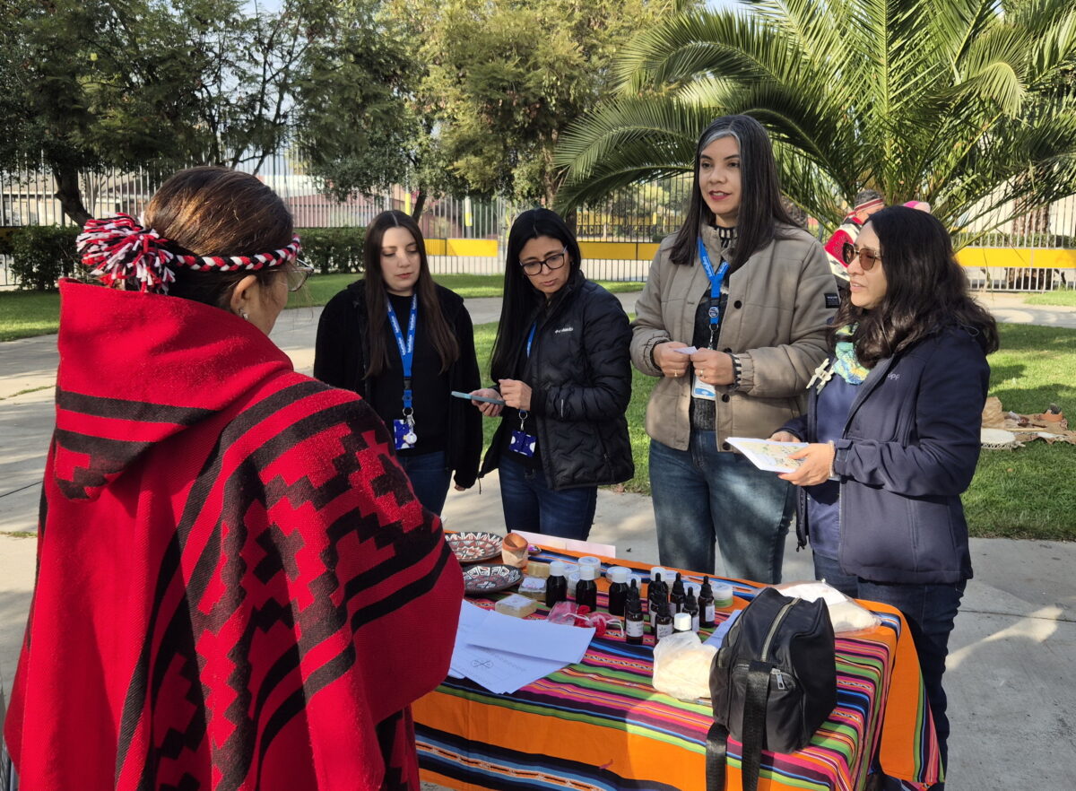 Comunidades indígenas participando de las prestaciones de medicina preventiva y saberes ancestrales.