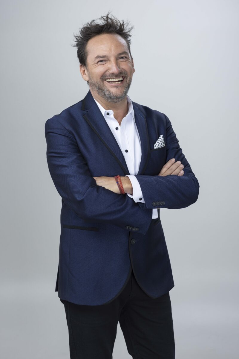 Daniel Fuenzalida, conductor del programa Ahora Caigo.