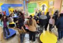 Familias y niños recorriendo las instalaciones interactivas del Museo Artequin Viña del Mar.