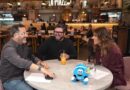 Eduardo Fuentes, Luis Slimming y María Luisa Godoy conversando en el podcast Mari con Edu.