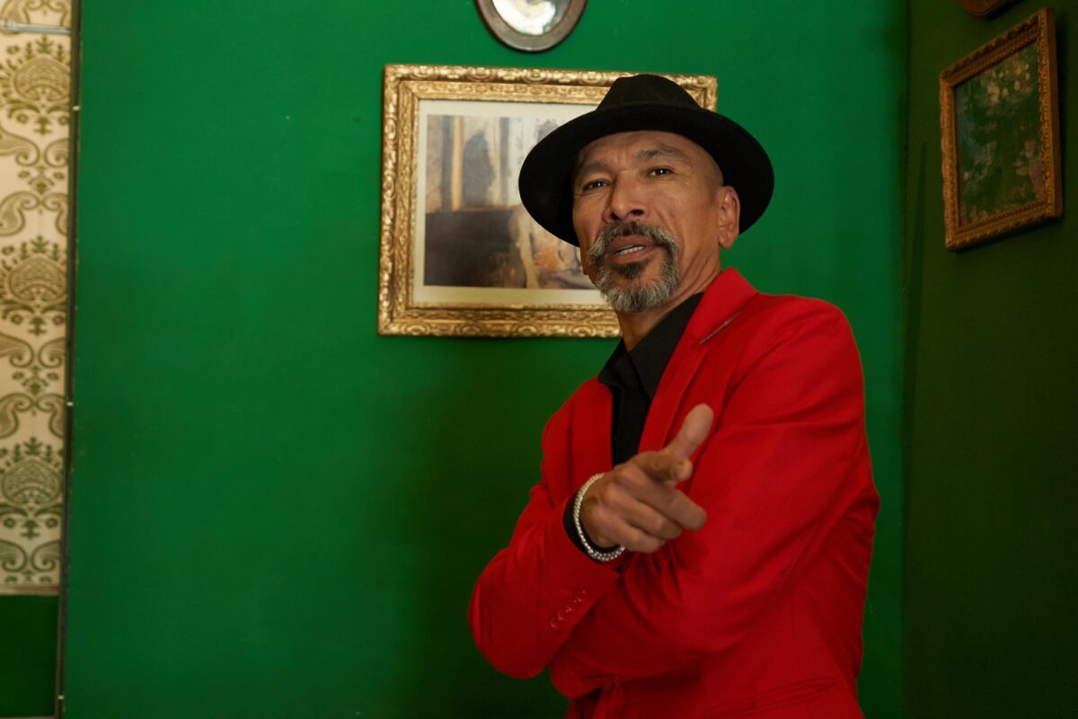 Ramón Farrelly, compositor y cantante, en Valparaíso.