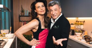 Tonka Tomicic y Joaquín Méndez, animadores del reality 'El Internado'.