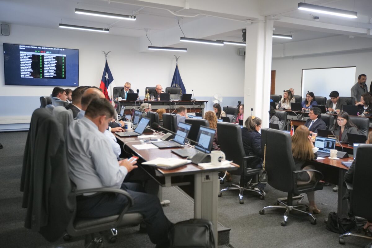 Consejo Regional de Valparaíso votando el Premval La Campana