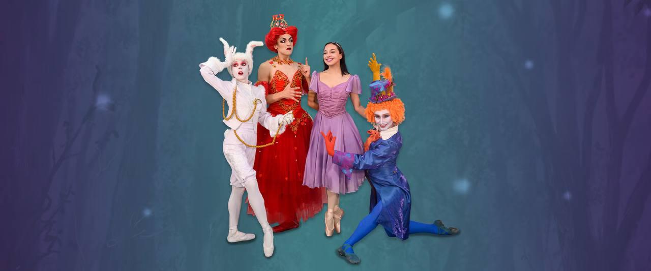 Personajes de ballet de Alicia en el País de las Maravillas en el Teatro Municipal de Viña del Mar.