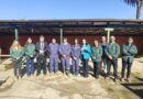 Autoridades y estudiantes en el Liceo Agrícola Obispo Rafael Lira de La Cruz