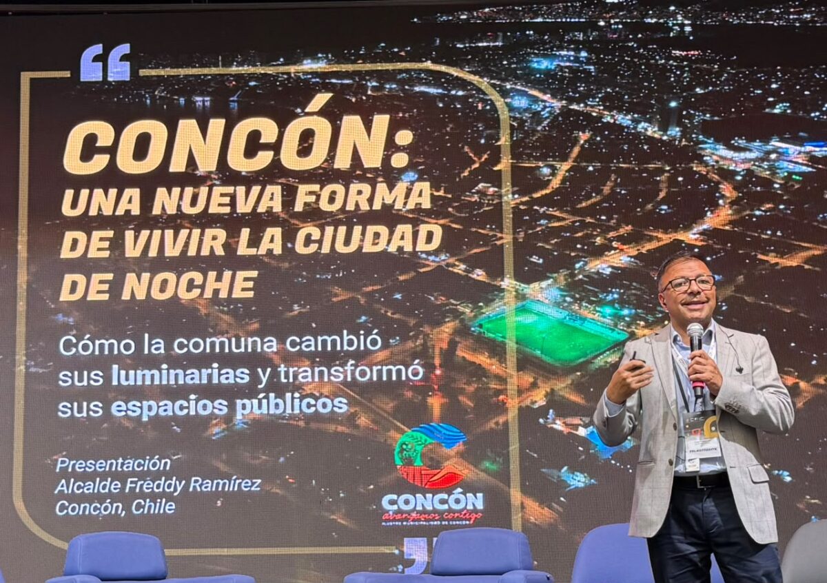 Alcalde Freddy Ramírez presentando la experiencia de Concón en el CPIIC 2026 en São Paulo, Brasil.