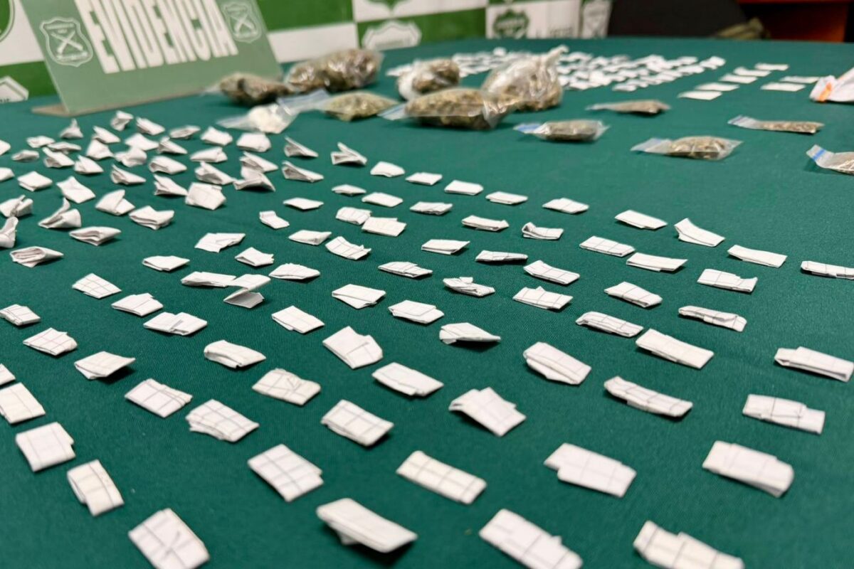 Diversas sustancias ilícitas incautadas, incluyendo marihuana y pasta base de cocaína.