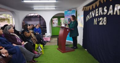 Ceremonia del 28 aniversario del jardín infantil Peti Mahatu en Rodelillo.