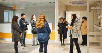 Integrantes del Consejo Consultivo de Usuarios recorren las instalaciones del nuevo Hospital Provincial Marga Marga.