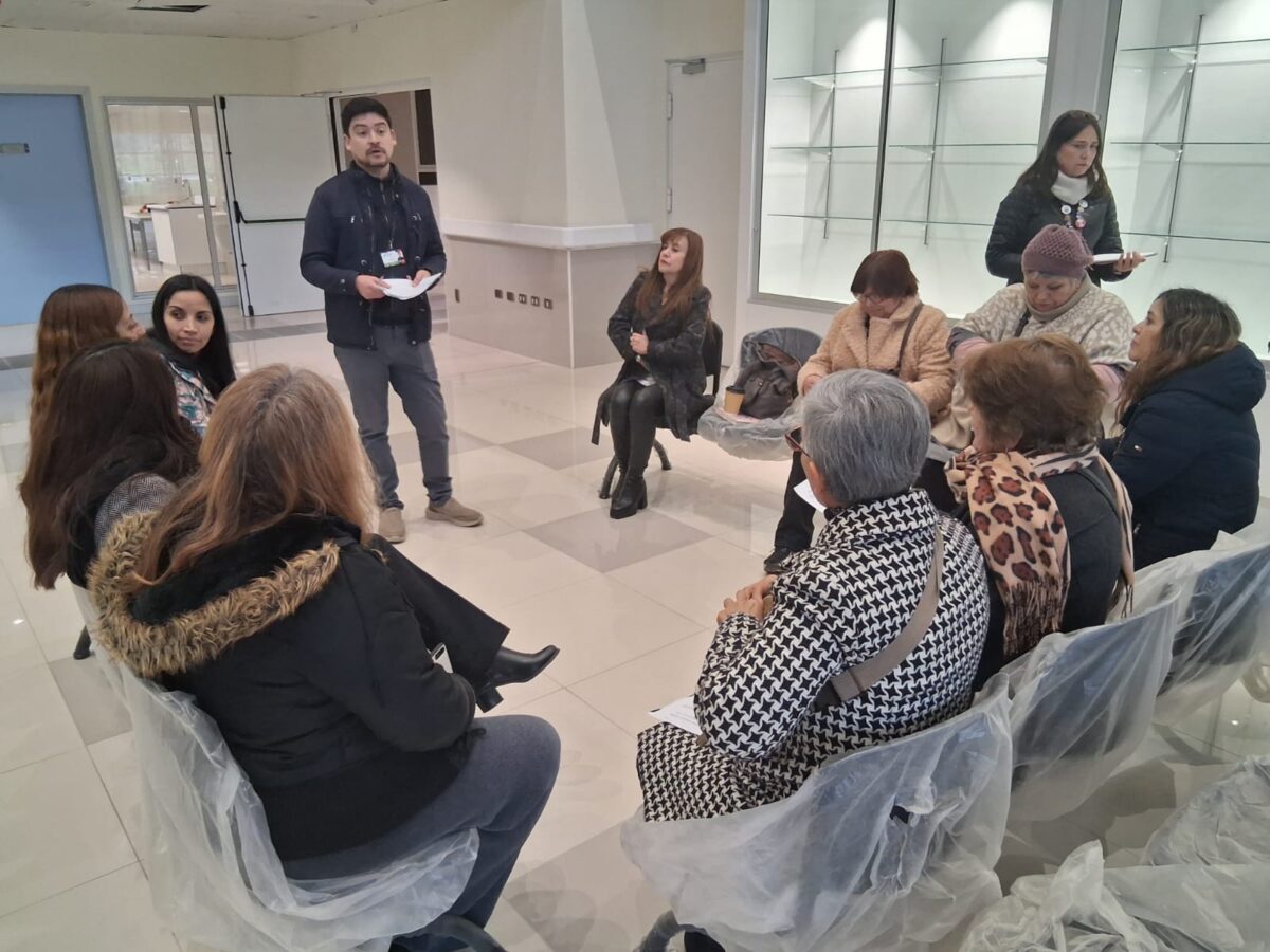Reunión de retroalimentación entre el equipo de salud y las dirigentas del Consejo Consultivo.