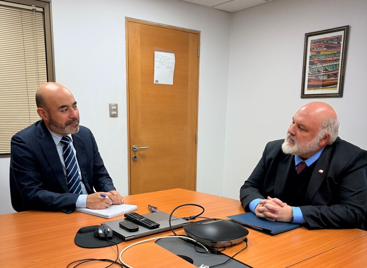 Reunión entre el Delegado Presidencial de Marga Marga Gonzalo Azancot y el Fiscal Regional (S) Elizardo Tapia.