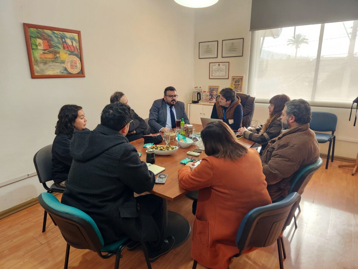 Mesa de trabajo colaborativo entre representantes de educación de Quillota.