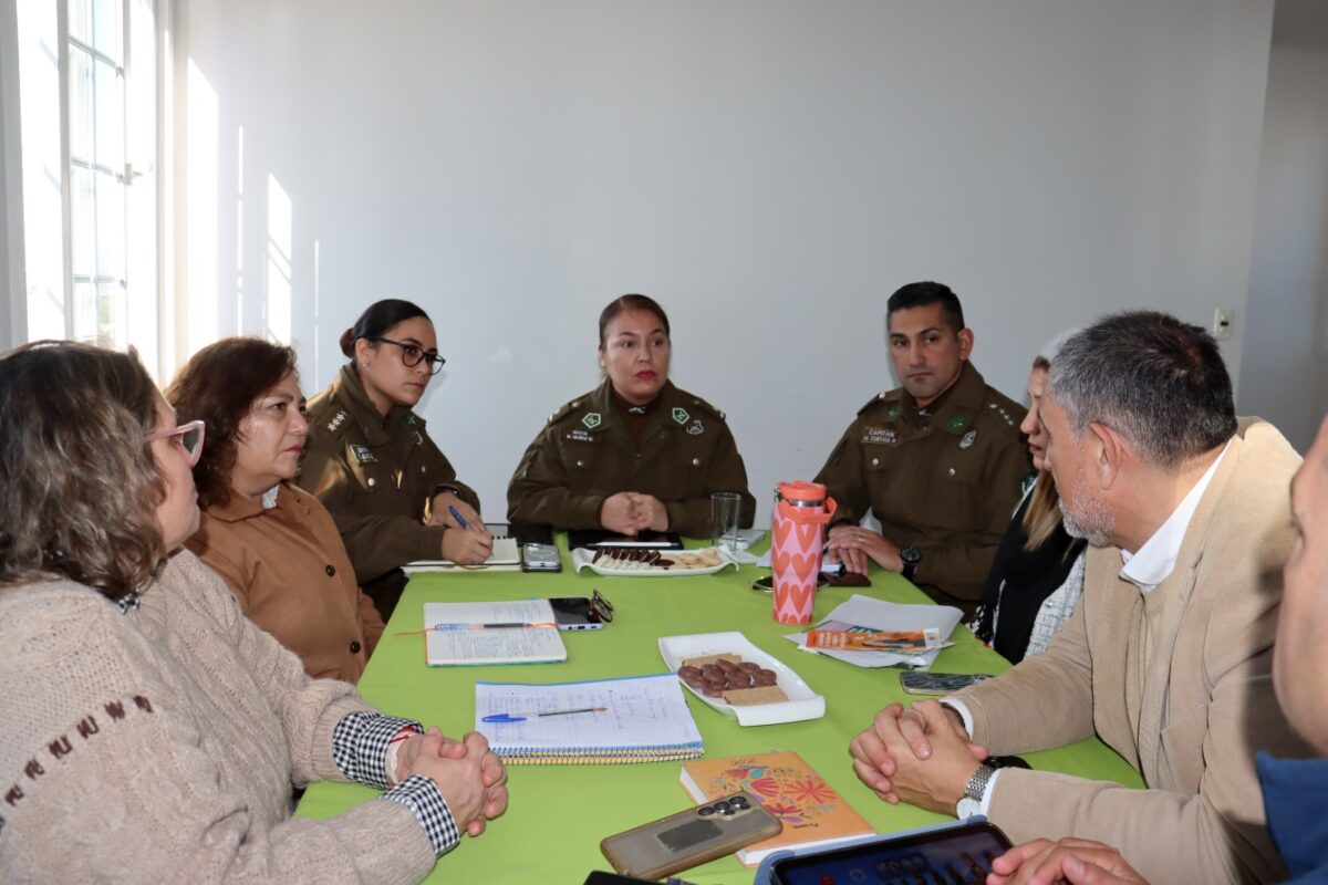 Reunión de coordinación entre la Municipalidad de Quintero y Carabineros de Chile por el Programa de Seguridad Integrada 24 Horas.