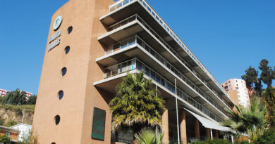 Fachada de la sede de la Universidad Santo Tomás en Viña del Mar