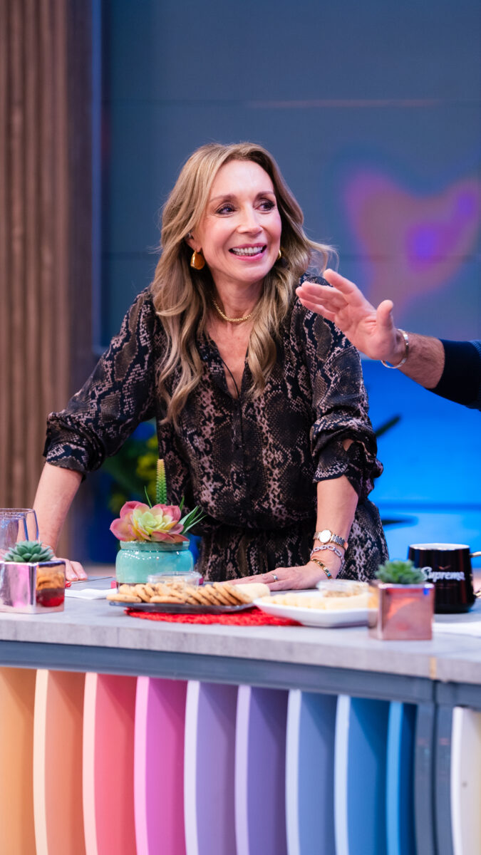 Karen Doggenweiler durante su participación en el set de Mega.