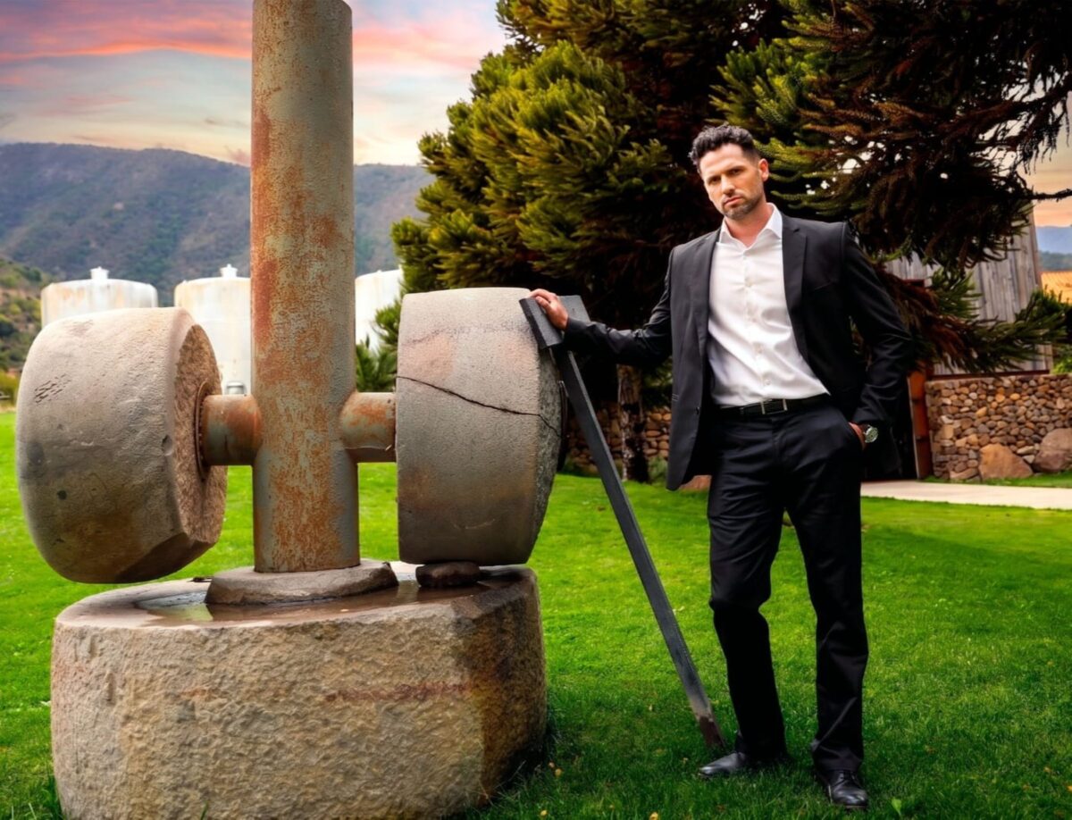 Damián Bodenhöfer en el set de grabación de la nueva mininovela del 13.