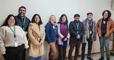 Autoridades y profesionales del Centro Emerger y el Centro Cultural de Quillota en el exterior de las instalaciones.