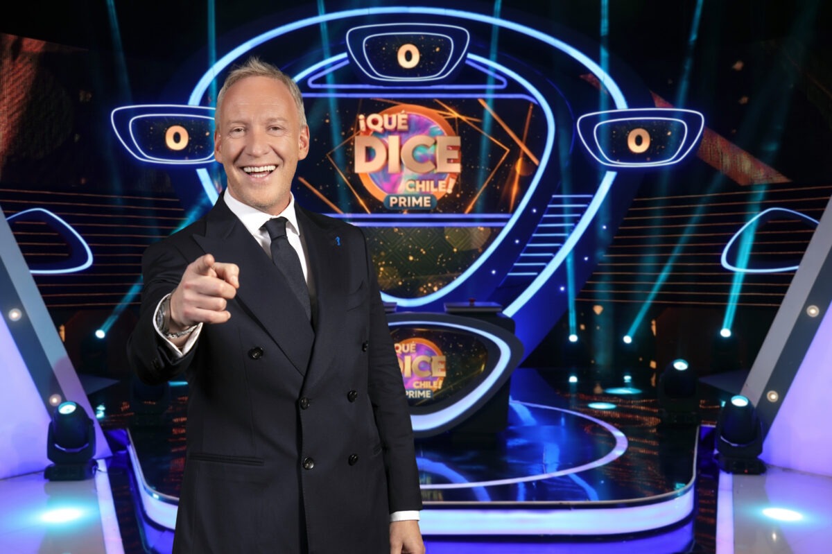Martín Cárcamo en el set de ¡Qué dice Chile! Prime.