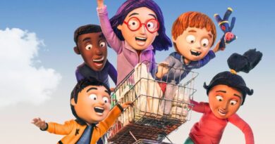 Personajes de la película animada Olivia y el terremoto invisible celebrando en un carro de compras.