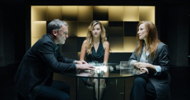 Diego Muñoz, Fernanda Finsterbusch y Sigrid Alegría en escena de Prohibida obsesión.