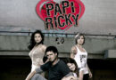 Elenco principal de la teleserie Papi Ricky en una escena promocional.