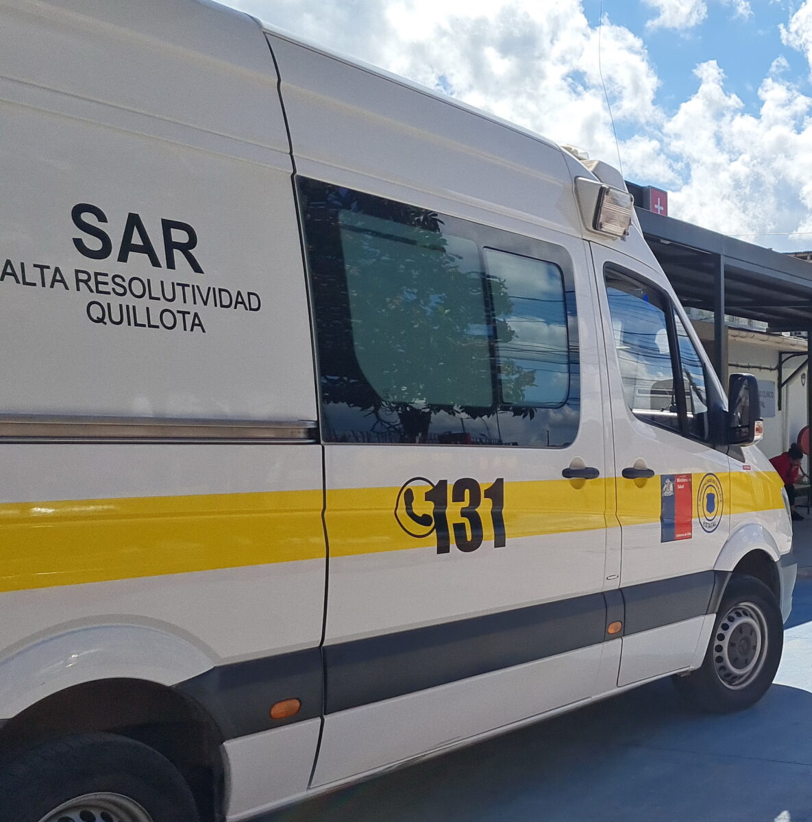 Ambulancia del SAR Quillota preparada para la atención de emergencias.