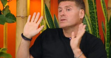 Claudio Rojas gesticula durante una actividad en el reality ¿Volverías con tu ex? 2.