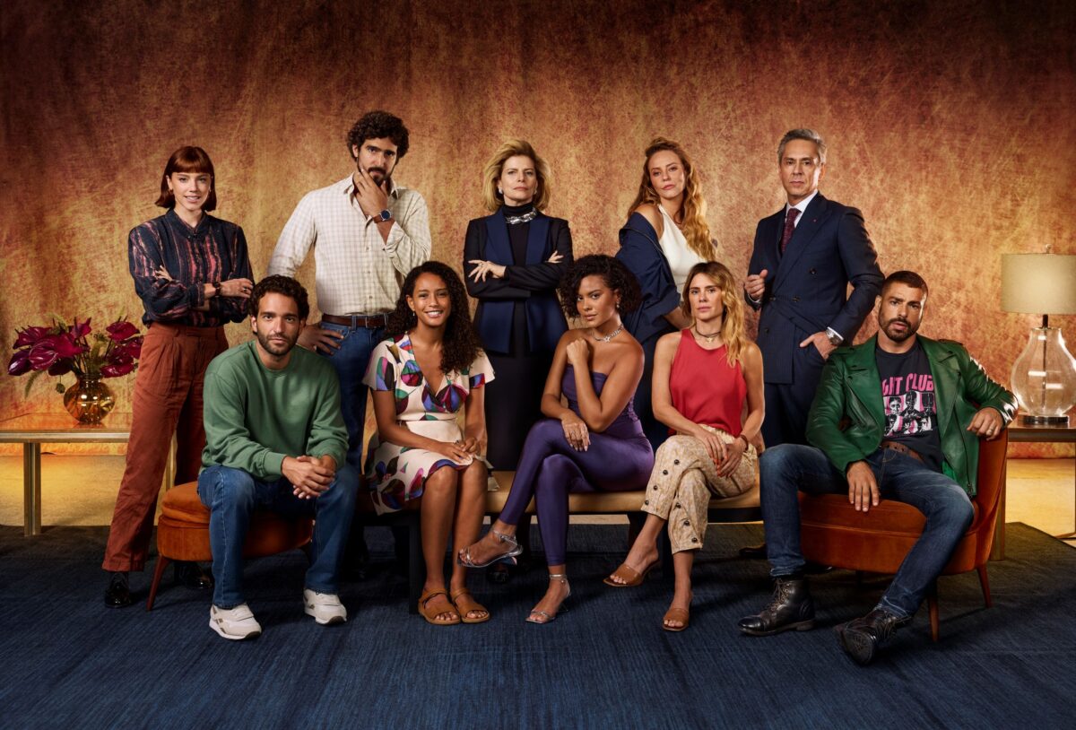 Elenco principal de la nueva versión de la teleserie brasileña Vale todo.