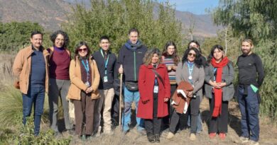 Grupo de profesionales y académicos en el lanzamiento del proyecto de huertas terapéuticas en Quillota.