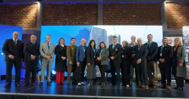 Autoridades y representantes en el Primer Foro Tecnológico Quinta Región 2026.