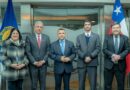 Autoridades durante la presentación del nuevo director ejecutivo suplente del SLEP Valparaíso.