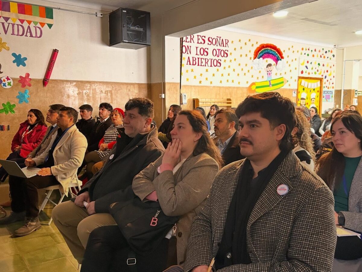 Asistentes a la Cuenta Pública Participativa del Hospital Geriátrico La Paz de la Tarde.