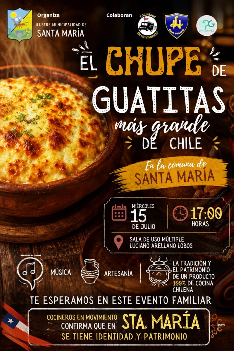 Plato de chupe de guatitas servido en una fuente de greda tradicional.